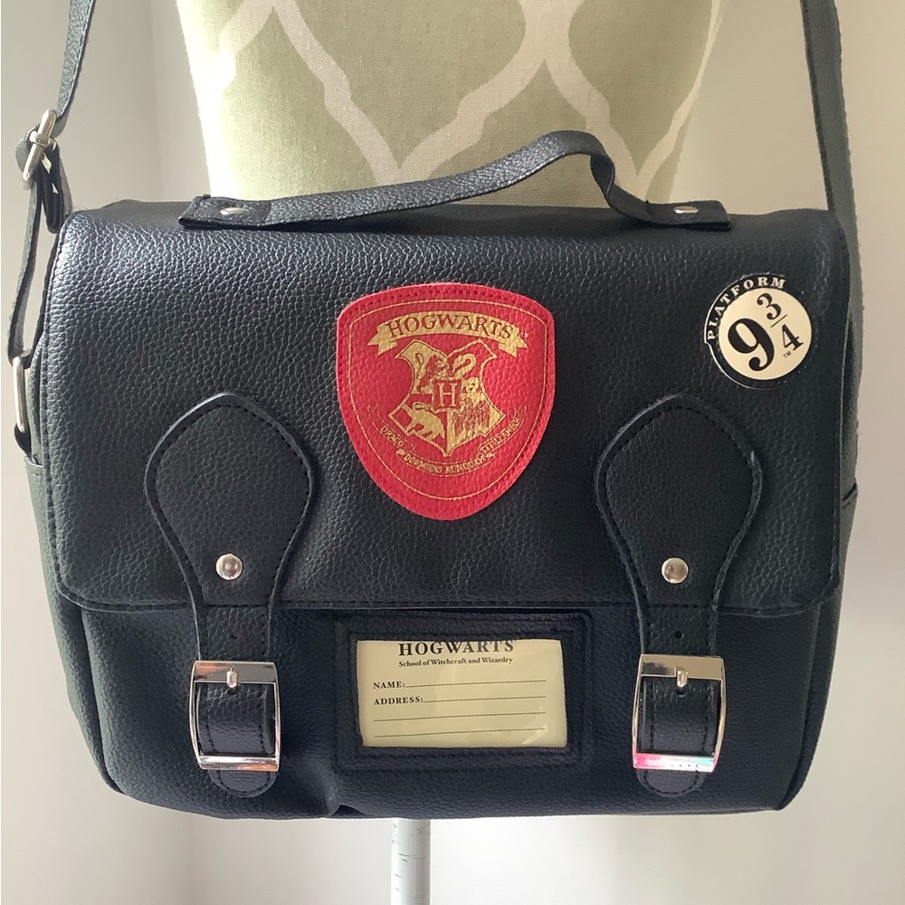 Warner Bros. Black Hogwarts Satchel Bag - Picture 2 of 8